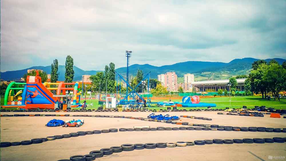 广场